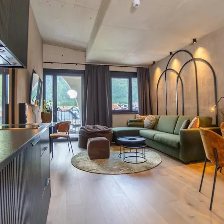 Lifesteil Apartmanhotel 4*