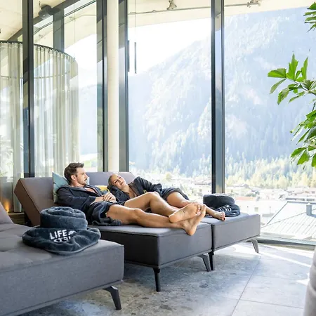 Lifesteil Lejlighedshotel 4*