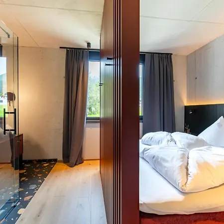Lifesteil Aparthotel 4*