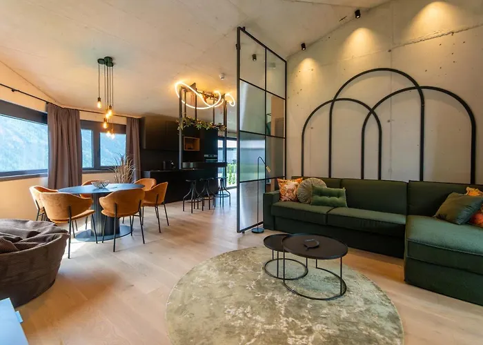 Lägenhetshotell Lifesteil 4*